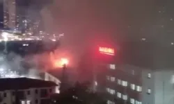 İstanbul Kartal'da Hastanenin Çatısında Yangın