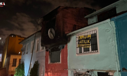 Fatih'te 2 Katlı Binada Korkutan Yangın
