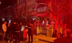 Mersin'de 3 Katlı Binanın Zemini Çöktü