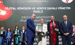 Cumhurbaşkanı Erdoğan'a Ay Robotu CHERI Sunuldu