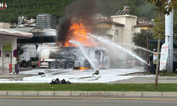 Tanker Alev Alev Yandı: Yol Ulaşıma Kapatıldı