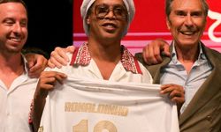 İtalya'da Efsanevi Geri Dönüş: Ronaldinho Ravenna Formasıyla Derbiye Çıkıyor