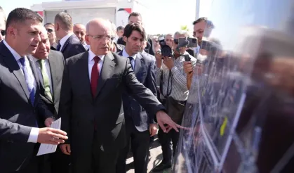 Bakan Şimşek memleketi Batman'da konuştu: Muhtemelen büyükşehir olacak