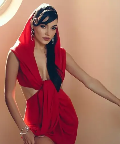 Hande Erçel'in Tatil Rotası
