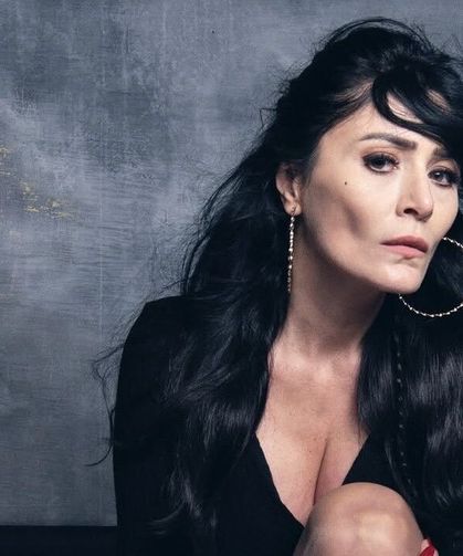 Deniz Çakır’dan "Sistem" Eleştirisi: Kadın Oyunculara Raf Ömrü Biçiliyor