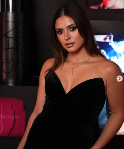 Ayşe Yüksel’den Aile Pozu: Takipçileri Benzerliğe İnanamadı