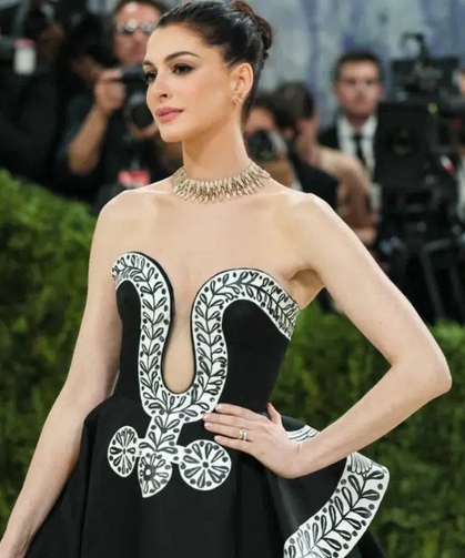 Anne Hathaway Üçüncü Kez Anne Oluyor