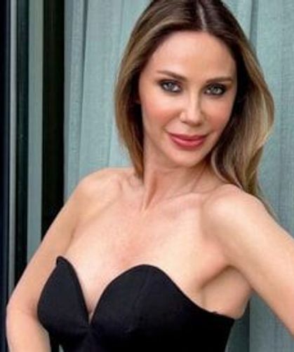 Demet Şener’in Gençlik Sırrında Saat Detayı!