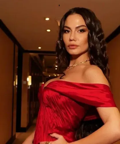 Yeni İmajlı Pozlar! Hayranları Beğendi