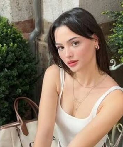 Derya Pınar Ak'tan Aşk Dolu Paylaşım
