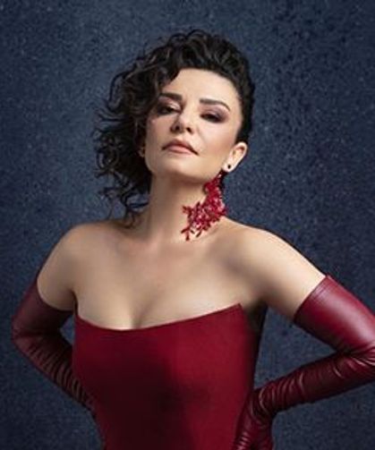 Fatma Turgut’un Konserinde Kavga! Şarkısını Yarıda Kesti