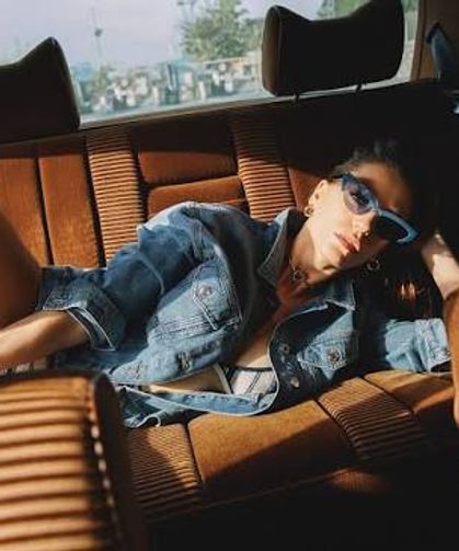 Serenay Sarıkaya'nın Kareleri Yapay Zeka Zannedildi