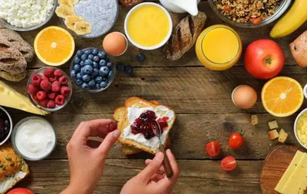 Kahvaltı Rutini: Monotonluk Mu Yoksa Sağlık Stratejisi Mi?