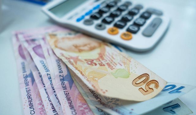 Yeni yılda emekli olacak memurlara 'seyyanen zam' uyarısı