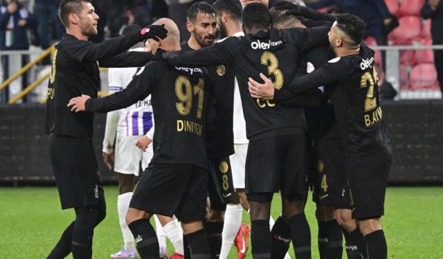 3 puan Ümraniyespor'un