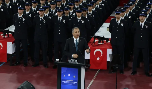 Ali Yerlikaya'dan yeni polislere: Kaçakçılara, suç örgütlerine göz açtırmayacaksınız