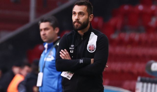 Süper Lig’de teknik direktör kıyımı sürüyor! Kimse beklemiyordu! Bir teknik direktörle daha yollar ayrıldı!