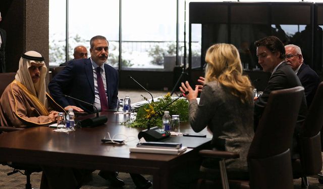 Hakan Fidan ve Temas Grubu üyeleri Kanada'da Truedau ile görüştü