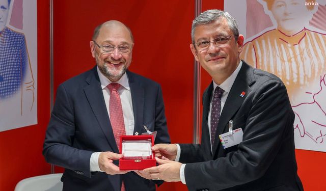 Özgür Özel, Almanya'da Martin Schulz'u ziyaret etti