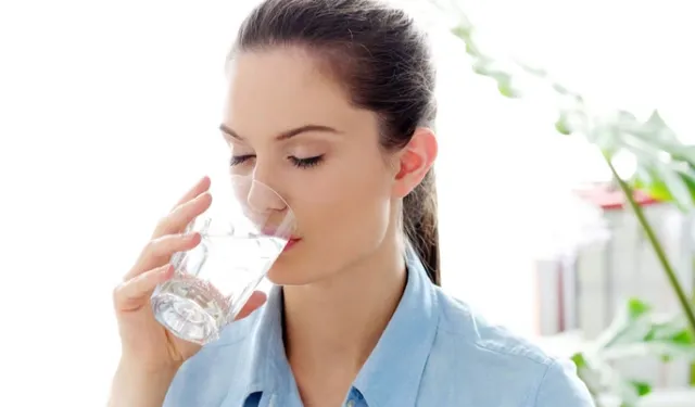Böbrek sağlığı için ‘bol su tüketimi’ uyarısı