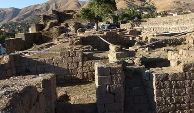 Bitlis Kalesi kazılarında tarihi keşif: Görüntüler heyecanlandırdı, tam 500 yıllık!