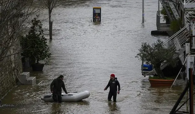 Fransa'da sel felaketi! Kırmızı alarm verildi