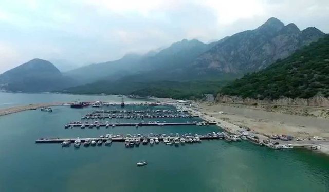 Antalya Balıkçı Barınağı'na kayyum atandı!