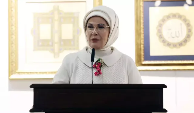 Emine Erdoğan: Karma Sergisi'nin açılış programına katıldı