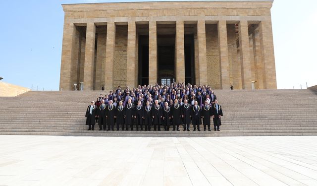 Anayasa Mahkemesi Heyeti, Anıtkabir'i Ziyaret Etti