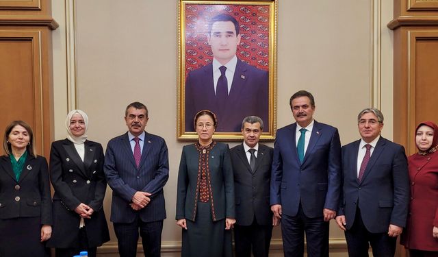 Bakan Tekin, Türkmenistan'da Temaslarına Devam Ediyor