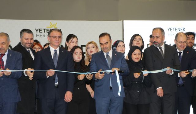 Bakan Kacır: Eser ve hizmet siyaseti, meyvelerini veriyor