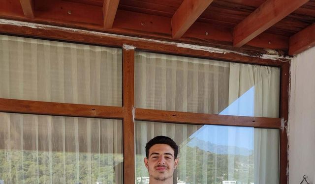 Levent, babası gibi kanserden yaşamını yitirdi; annesi de aynı hastalıktan tedavisi görüyor