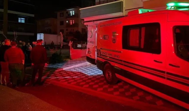 Ankara'da Kadın Cinayeti: Komşusunu Öldürüp İntihar Etti