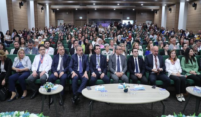 Ankara'da 'Ulusal Bütünleşik Hemşirelik ve Ebelik Kongresi'