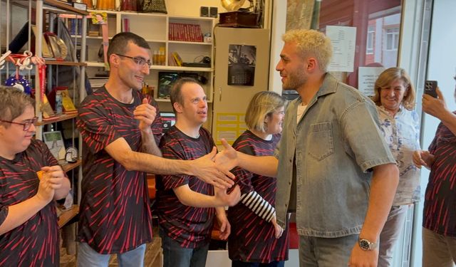 Barış Alper Yılmaz’dan Down Cafe’ye Destek