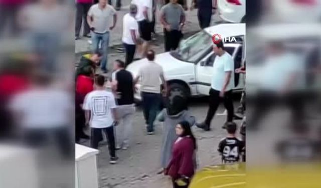 Ankara’da feci kaza! Otomobiller kafa kafaya çarpıştı: 1’i ağır 5 yaralı