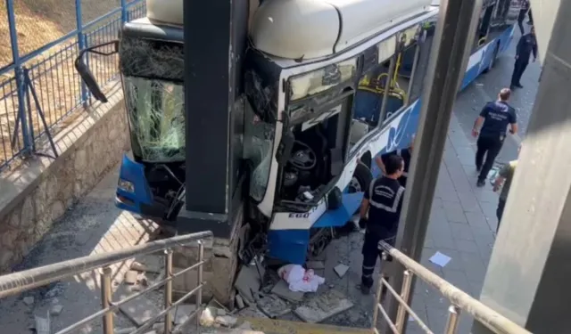 Ankara'da belediye otobüsü kaza yaptı! Çok sayıda yaralı var...