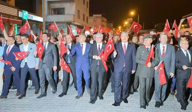 Osmaniye'de '15 Temmuz' yürüyüşü