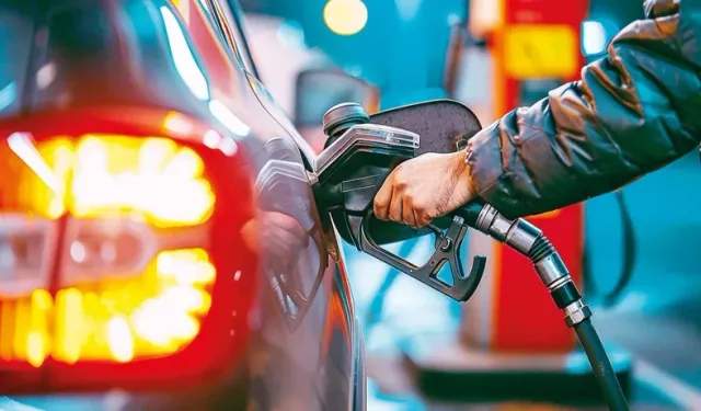 Benzin Fiyatlarında Tabelalar Değişiyor! Akaryakıtta İndirim