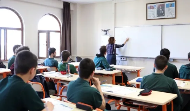Lisede Yeni Dönem: 3 Yılda Diploma, 1 Yıl Uzmanlaşma!