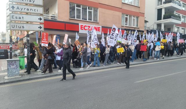 Emekçi Kadınlar Derneği Tarafından  Ankara Çankaya'da 'Şiddete Hayır' Mitingi