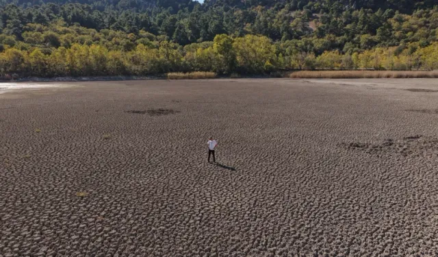 Kovada Gölü Kuruyor! Uzmanlar: Durum Vahim