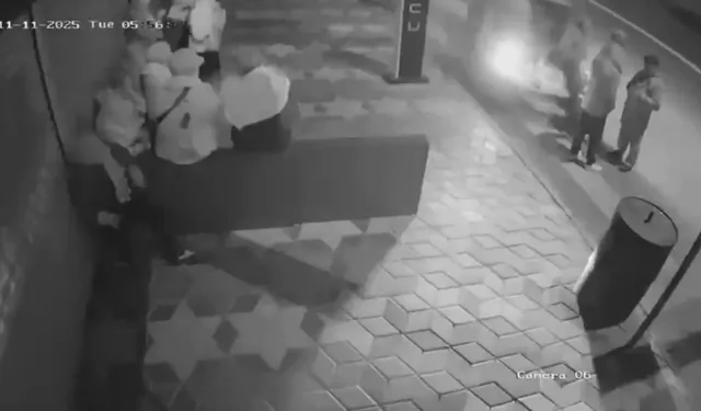 Ankara Mamak’ta Feci Kaza! Otomobil Kalabalığa Daldı