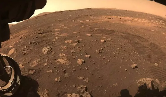 Mars’ta Bulunması İmkânsız Görünen Kaya Bilim İnsanlarını Şaşırttı