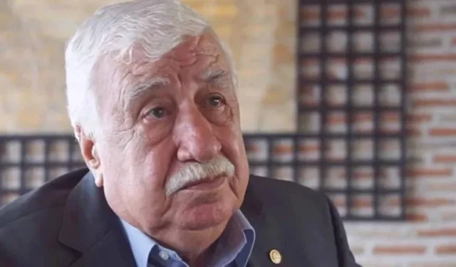 Türk Tiyatrosunun Efsanesi Ahmet Gülhan'ı Kaybettik