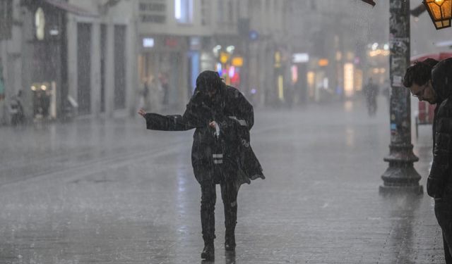 İstanbul’un Bazı Bölgelerinde Yağış Etkili Oluyor