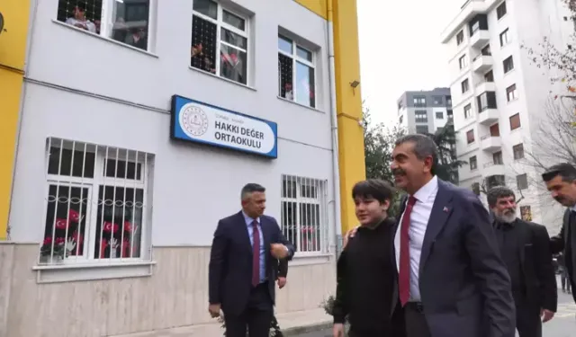 Bakan Tekin: Eğitimde Öğretmenin Yerini Kimse Alamaz