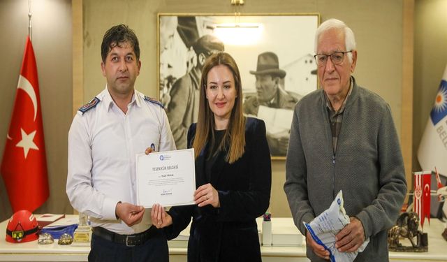 Otobüs Şoförü, İçinde 4 Bin Avro Olan Çantayı Sahibine Ulaştırdı