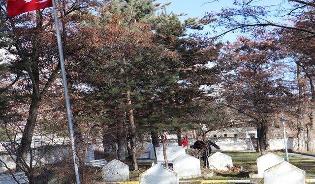 63 Yıl Sonra Şehit Eyüp Örencik’in Mezarı Bulundu