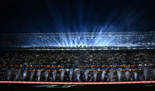 Fenerbahçe Galatasaray Derbisi Öncesi Tribünlerde Görsel Şölen